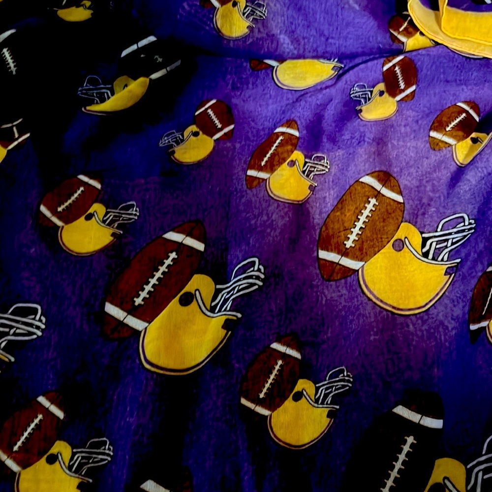 Lau football infinity scarf